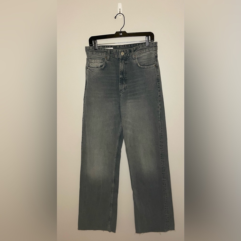 Zara Loose-Fit High-Waist Jeans, Gray, Size 8, EUC